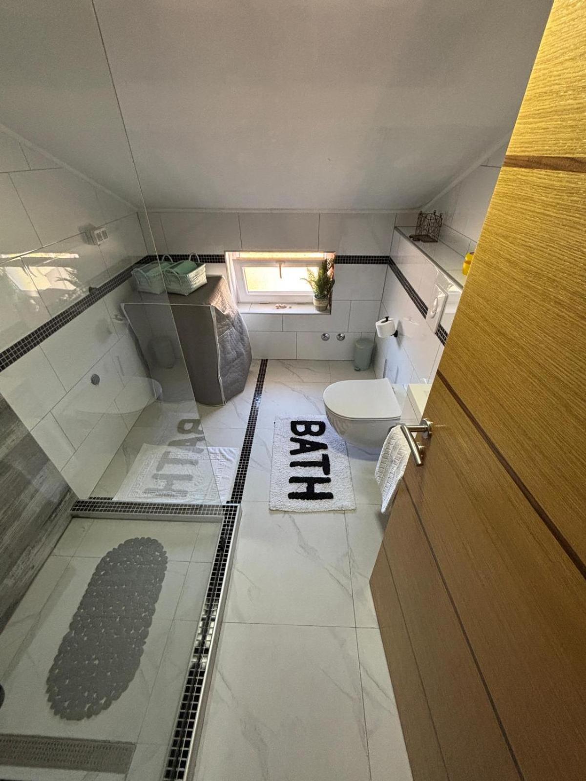 Sobe I Apartman R Bileca Exterior photo